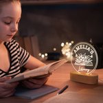 Veilleuse LED Personnalisée au Nom de la Bibliothèque avec Socle en Bois Décoration du Club de Lecture Cadeau d'Anniversaire pour Amoureux des Livres