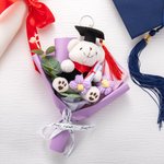 Personalisierte Graduierung Bär Schlüsselanhänger gestrickt Blumenstrauß mit Namen und Klasse von 2025 Party Dekoration Foto Requisite Geschenk für Absolventen