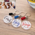 Llavero acrílico personalizado con borla de voleibol y nombre Juego de 2 regalos de cumpleaños para los amantes del voleibol
