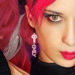 Pendientes personalizados de calavera estilo hotel Hazbin con nombre Cosplay Accesorio Regalo de Halloween para mujer