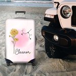 Gepersonaliseerd Een meisje dat echt van reizen hield Geboortebloem sterrenbeeld Bagagehoes Past 18-32 Inch Koffer Verjaardagscadeau voor haar