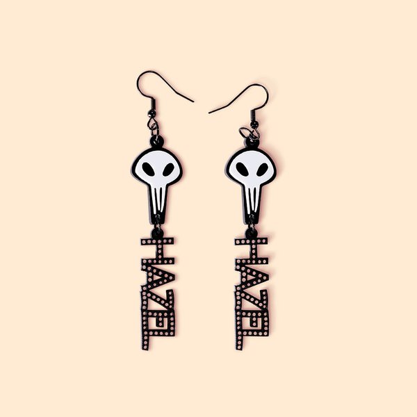 Pendientes personalizados de calavera estilo hotel Hazbin con nombre Cosplay Accesorio Regalo de Halloween para mujer