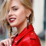 Pendientes personalizados de calavera estilo hotel Hazbin con nombre Cosplay Accesorio Regalo de Halloween para mujer