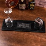 Personalisierte rutschfeste schwarze Gummimatte mit eingraviertem Namen Geburtstag Vatertag Bar Dekor Geschenk für ihn