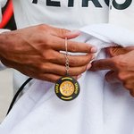 Gepersonaliseerde 3D auto band sleutelhanger met tekst auto decoratie verjaardagscadeau voor mannen