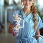 Personalisierte Graffiti-Kunst Krankenschwester Inspiration 40oz Name Becher mit Griff Deckel und Strohhalm Graduierung Anerkennung Geschenk für Krank