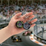 Gepersonaliseerde 3D auto band sleutelhanger met tekst auto decoratie verjaardagscadeau voor mannen