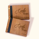 Lot de 2 livrets de vœux de mariage en bois avec nom et fleur de naissance gravés Cadeau de mariage pour les mariés