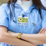 Personalisierte The Withered Daisy Acryl ID Badge Buddy mit Text Funny Krankenschwester Woche Geschenk für Krankenschwester Arzt medizinisches Persona