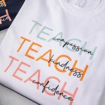 Personalisierte Lehrer Sweatshirt Mitgefühl Freundlichkeit Vertrauen Lehrer Gruppe Sweatshirt zurück zu Schule Geschenk Lehrer Anerkennung Geschenk