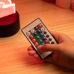 Personalisierte niedlichen Dinosaurier 7 Farben ändern Acryl LED-Nachtlicht mit Namen und Basis Schlafzimmer Dekoration Geburtstag Kindertag Geschenk 