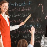 Règle en Bois Personnalisée avec Nom Gravé Motif Fleur Forêt ou Espace Cadeau de Remerciement pour Enseignant