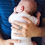 Gepersonaliseerde Klassieke Wapenfamilie Wapen Schild Zegelring Sieraad met Gegraveerde Tekst Verjaardagscadeau voor Familie
