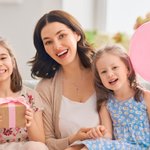 Personalized Peas in a Pod Sterling Silver Family Necklace with 2-8 Birthstones Birthday Mother's Day Gift for Women