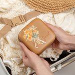 Personalisierte Geburt Blumenstrauß Name Leder Schmuckkasten mit Spiegel mehrere Fächer Braut Dusche Hochzeit Party Geschenk für sie