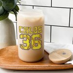 Bicchiere di vetro personalizzato a tema softball da 20 oz con nome e numero, coperchio in bambù e cannuccia Regalo di compleanno per gli amanti dello
