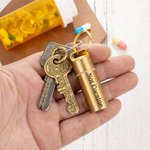 Personalisierte nicht Kokain Portable wasserdicht Messing Pillenetui Schlüsselanhänger mit eingraviertem Text Outdoor Reisen Camping Täglicher Gebrauc