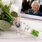 Personalisierte Kardinal Vogel Biene Engel Flügel Pin Brosche Hochzeit Blumenstrauß Foto Charm mit Herz oder Glocke Anhänger Memorial Geschenk für Bra