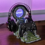 Portal Aventurero Personalizado Soporte LED Ajustable para Auriculares y Mando con Nombre Accesorio de Escritorio Regalo de Cumpleaños para Amantes de los Juegos