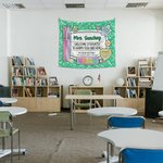 Arazzo personalizzato multicolore con testo per la classe, appeso alla parete e decorato per il ritorno a scuola, regalo per l'insegnante.