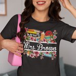Personalisierte Pencil Book Peach Blossom Design 100% Baumwolle T-Shirt mit Text Lehrer Wertschätzung zurück zu Schule Geschenk für Lehrer