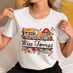 Personalisierte Pencil Book Peach Blossom Design 100% Baumwolle T-Shirt mit Text Lehrer Wertschätzung zurück zu Schule Geschenk für Lehrer