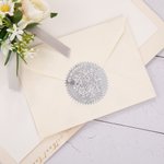 Monogramme de livre gothique personnalisé Tampon gaufreur d'enveloppe de bibliothèque avec initiale et texte Cadeau d'anniversaire pour rat de bibliothèque amateur de gothique