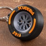 Gepersonaliseerde 3D auto band sleutelhanger met tekst auto decoratie verjaardagscadeau voor mannen