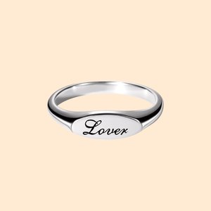 Personalisierte Oval Signet Ring mit eingraviertem Namen Geburtstag Muttertag Jahrestag Geschenk für sie
