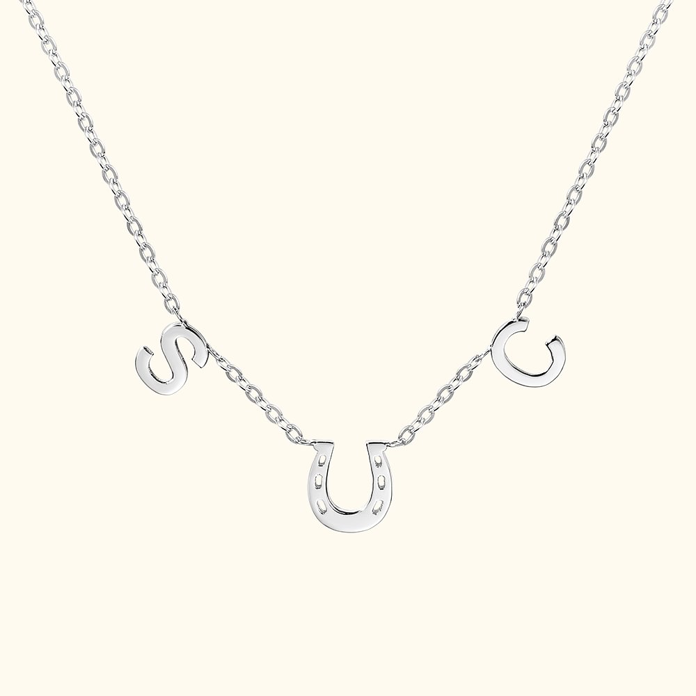 Collier de fer à cheval personnalisé avec deux initiales Cadeau d'anniversaire pour l'amour du cheval Femmes