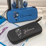 Personalisierte Geburt Blumenstrauß Bogen Stethoskop Fall mit Mesh-Taschen und Name Geburtstag Krankenschwester Graduierung Geschenk Krankenschwester 