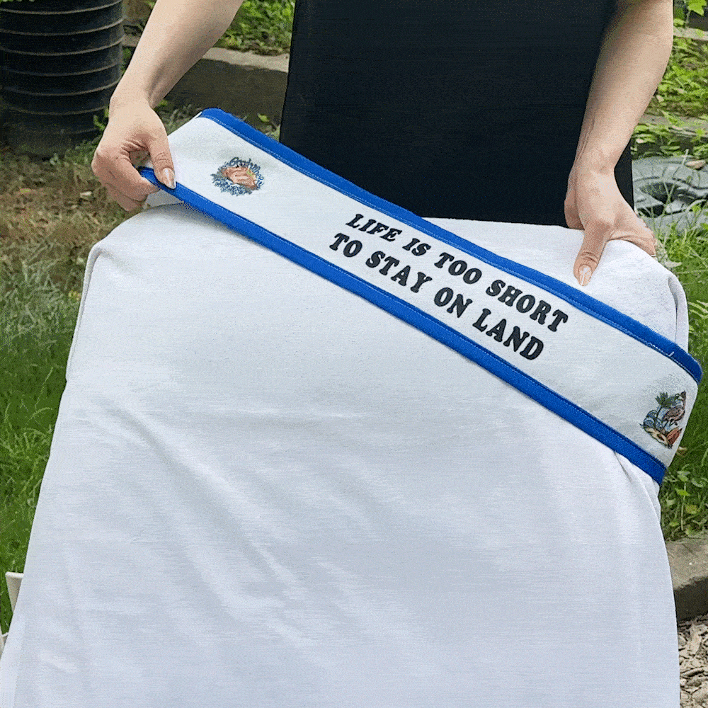 Personalized Multicolour Lounge Chair Cruise Towel Holder Anchor Band with Text Beach Travel Accessories Birthday Summer Vacation Gift for Tourists