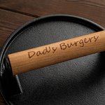 Personalized Iron Burger Weight Meat Press with Engraved Text Wooden Handle Barbecue Party Father's Day Gift for BBQ Cooking Lover