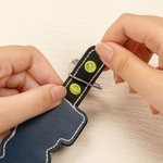 Portachiavi personalizzato in pelle con nome ricamato perfetto per zaini o accessorio per borse da viaggio regalo di compleanno per famiglia e amici