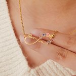 Personalisierte Infinity Halskette mit Geburtsblume und Namen Unendlichkeit Symbol Geburtstag Jahrestag Geschenk für Damen