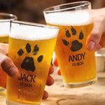 Personalisiertes Haustier Pfote Bier Pintglas 470ml mit Namen und Datum Hund Katze Küchen- und Wohnzubehör Geburtstag Geschenk für Tierliebhaber