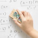 Gepersonaliseerd Schattig Stationery Element Krijtbordgum met Naam en 2 Markers Lerarendag Terug naar School Cadeau voor Leraar