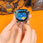 Henkilökohtainen Shaker Glitter Witch Cauldron Badge Reel ID haltija tekstillä Badge Buddy Nurse Week Halloween lahja lääketieteelliselle henkilökunna