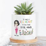 Personalisierte Es braucht ein großes Herz zu helfen, kleine Köpfe zu formen Pflanzgefäß mit Drainage zurück zur Schule Geschenk für Lehrer