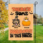 Personalisierte Es gibt einige Schrecken in diesem Haus Halloween Haustier Gartenfahne mit 1-7 Hund Katze Porträt und Namen Hof Dekor Halloween Gesche