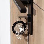 Personalisierte Fußball Basketball Volleyball Herz Design klar Acryl Pfeife Schlüsselanhänger mit Spirale Armband Anerkennung Sport Geschenk für PE Co