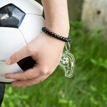 Personalisierte Fußball Basketball Volleyball Herz Design klar Acryl Pfeife Schlüsselanhänger mit Spirale Armband Anerkennung Sport Geschenk für PE Co