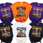 Teschio personalizzato Jack O'Lantern Bat Design Just Waiting For Halloween Felpa a girocollo con nome Regalo in costume di Halloween per la famiglia