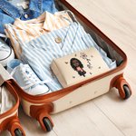 Trousse de Maquillage en Cuir Personnalisée avec Personnage Fleur de Naissance Nom Essentiel de Voyage Portable Cadeau Anniversaire pour Femme Fille