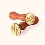 Gepersonaliseerde Vintage Gegraveerde Waszegelstempelset met Handvat Wasparels Wasverwarmer Lepel en Doos Bruiloft Verjaardagsgeschenk voor Paar Knutselliefhebbers