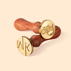 Personalisiertes Retro Siegelstempel-Set mit Handgriff Wachsperlen Wachssiegelwärmer Löffel Box Hochzeit Geburtstag Geschenk für Paar Bastelliebhaber