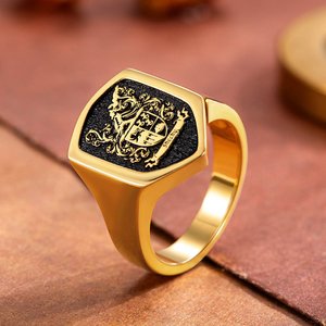 Personalised Classical Coat of Arms Family Crest Shield Signet Ring Jewellery with Engraving Text Birthday Gift for Family
