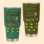 Personalisierte Hooked On Being Papa 30oz Tumbler mit 1-16 Namen Großelterntag Vatertag Geschenk für Opa Papa