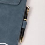 Appunti A4 personalizzati con nome e testo per la settimana dell'infermiere, con disegno floreale multicolore dello stetoscopio.