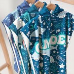 Personalisierte Hai Oktopus Wale Ozean Thema schnell trocknend Mikrofaser Kapuzen Strandtuch Poncho mit Namen Sommer Reise Wesentliche Geschenk für Ki